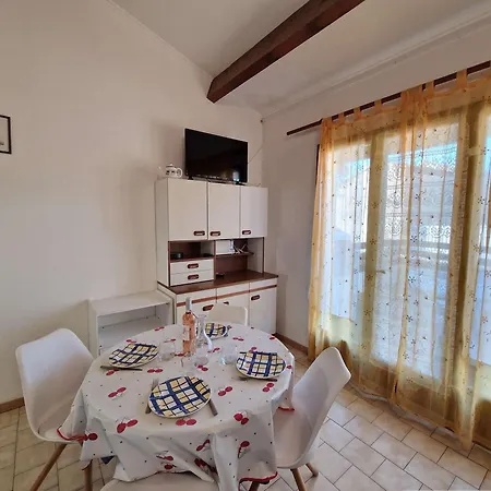 Maison 3 Pieces Avec Terrasse Et Parking, Proche Plage, Plage, Animaux Acceptes - Fr-1-387-127 *