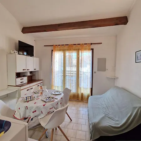 Maison 3 Pieces Avec Terrasse Et Parking, Proche Plage, Plage, Animaux Acceptes - Fr-1-387-127 *